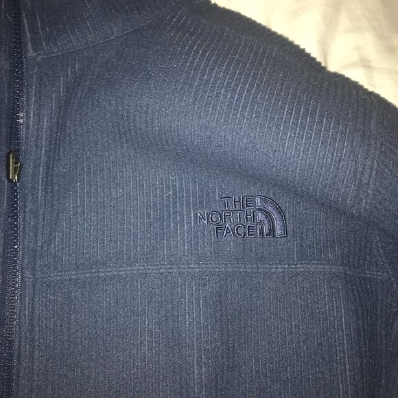 Men’s Large North Face Fleece Jacket - Picture 2 of 3